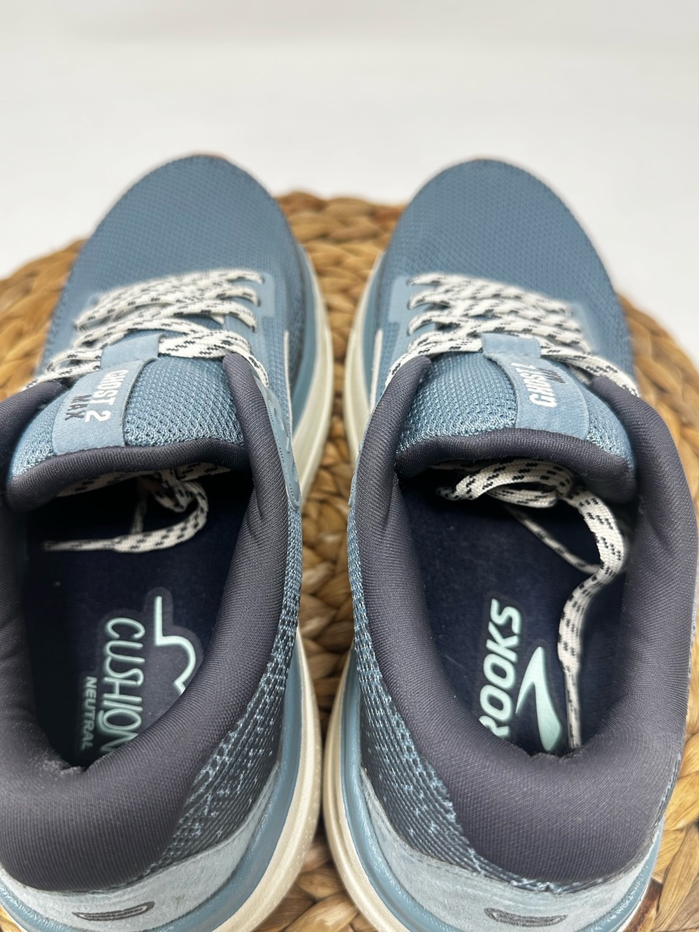 BROOKS Ghost 2 Running Shoes Citadel Coconut Biscuit Size 7.5 Women's - Picture 8 of 9